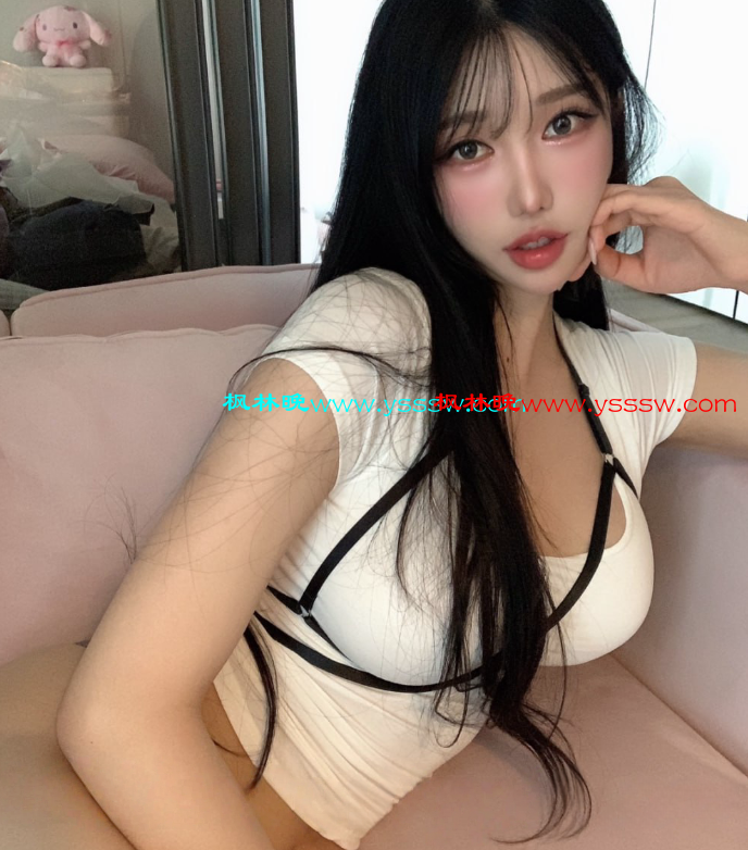 成都性感妹妹逼粉可颜射深喉刚开发出来很敏感