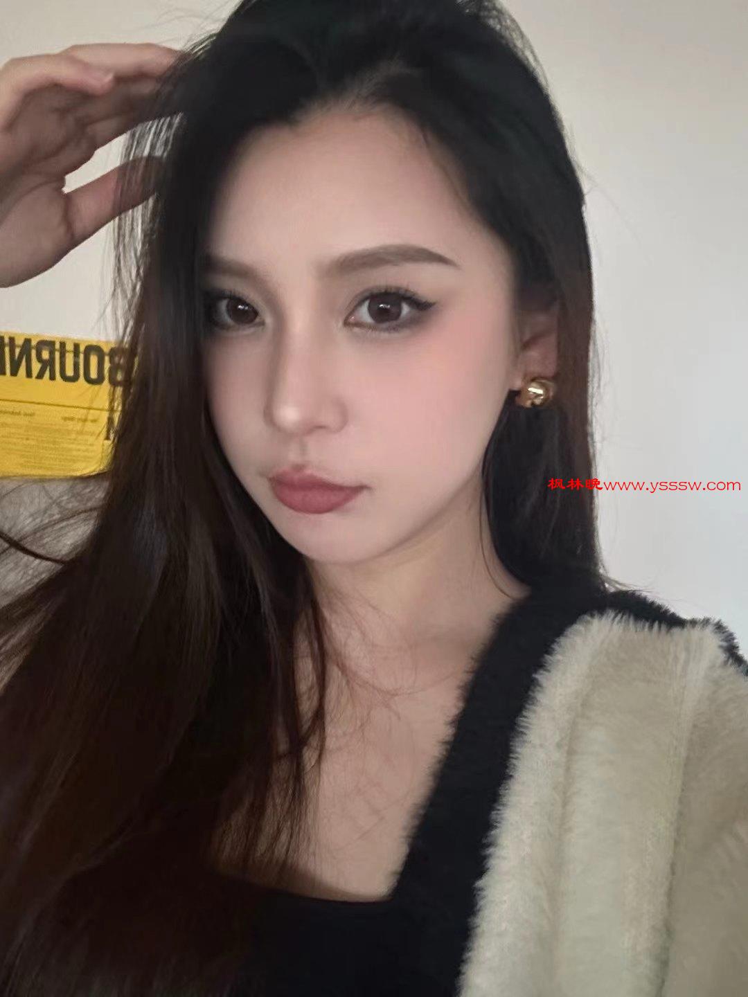 乌鲁木齐瑜伽老师会夹刚下海易高潮 别人眼中高冷女神 是你胯下万物