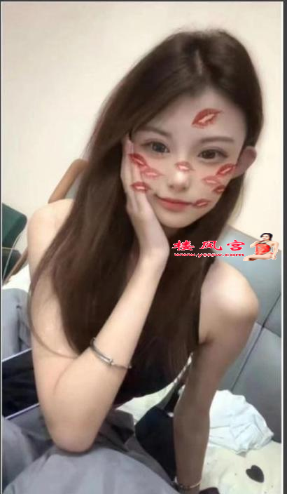 2个18岁1个22的大胸的故事