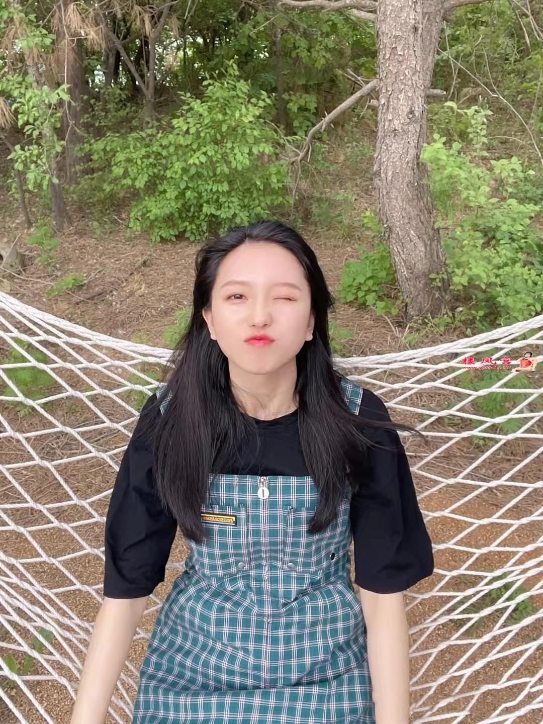 九八漂亮小姐姐，妹子娇小，到后电话上楼