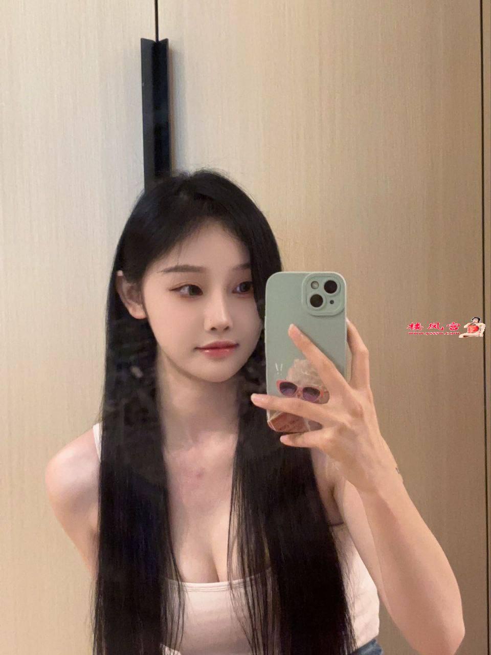 郑州嫩妹子青春正好三点粉嫩，羞涩新小妹妹小穴粉嫩耐操