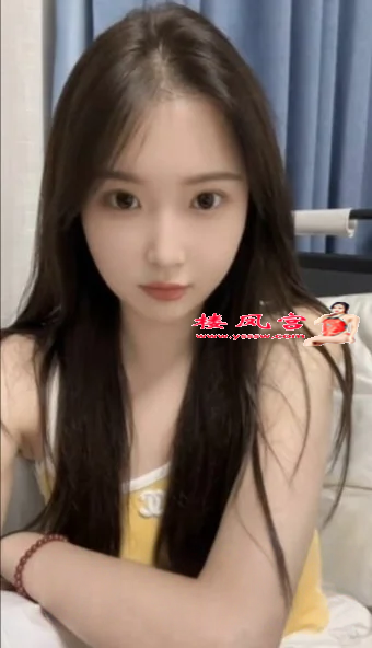 东营性感三点粉嫩尤物兼职学妹